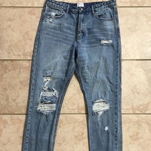 Distressed boyfriend jeans